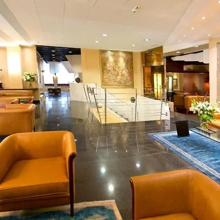 Qc Porta Romana 4* ميلان