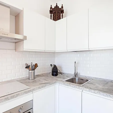 Freshly Renovated Flat Perfectly Located Apartmán