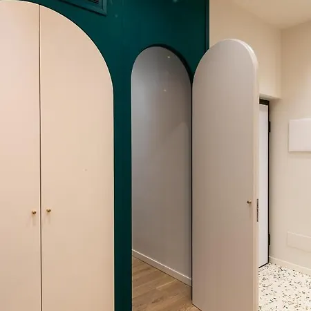 Apartment Youhosty - Borgonuovo 4 Milan