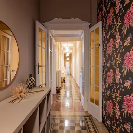 House Of Frames Bed and Breakfast *