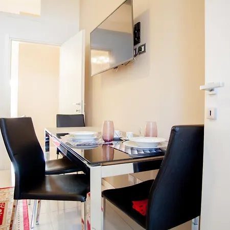 Lambrate Elegant Bright Apartment Milan
