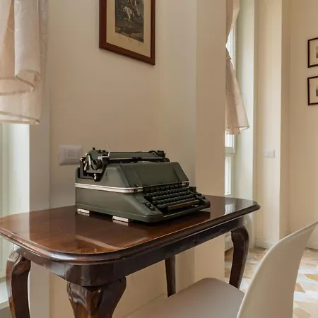 Joivy Modern 2bed Flat With Balcony, 250m From M5 Foppa And M2 Sant'agostino