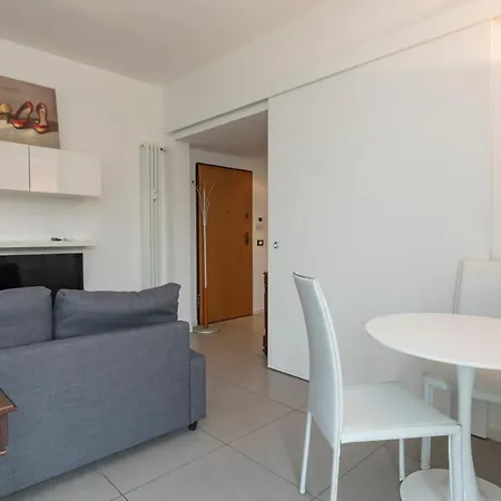 Cosy 1 Bed Flat With Terrace *