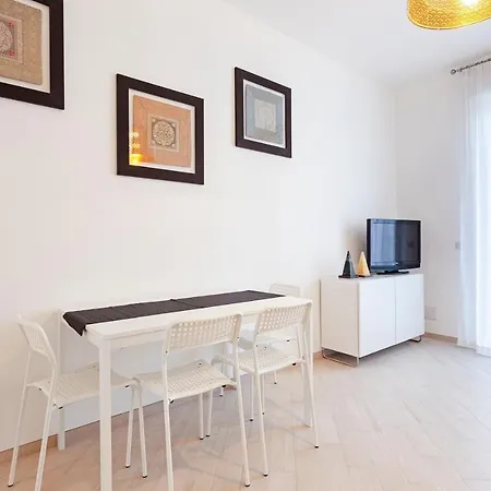 Freshly Renovated Flat Perfectly Located Apartmán