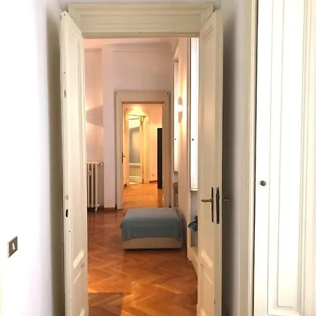 Design Ampio E Luminoso * Mailand