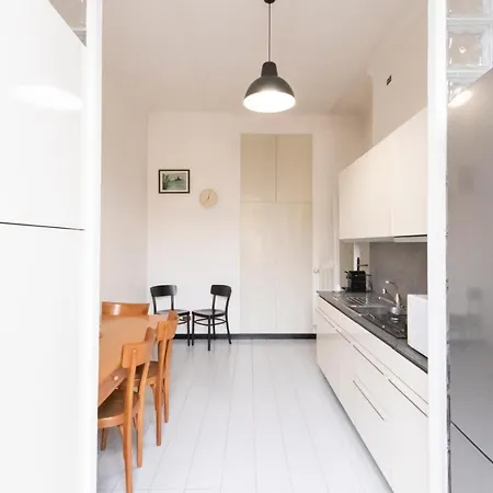 Washington Apartment *