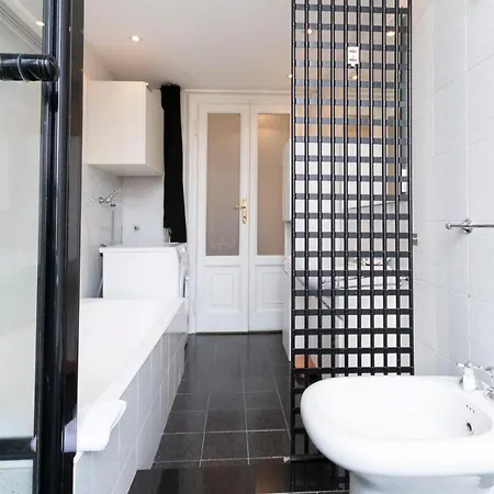 Washington Apartment *