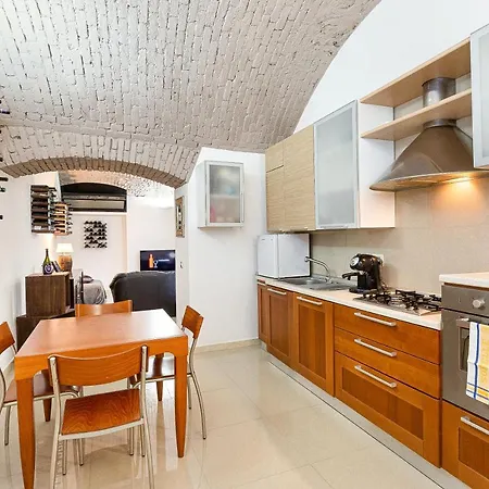 Daire La Cantinetta Di - The Wine Cave In Milan, Huge 110sqm Next To Station Milano