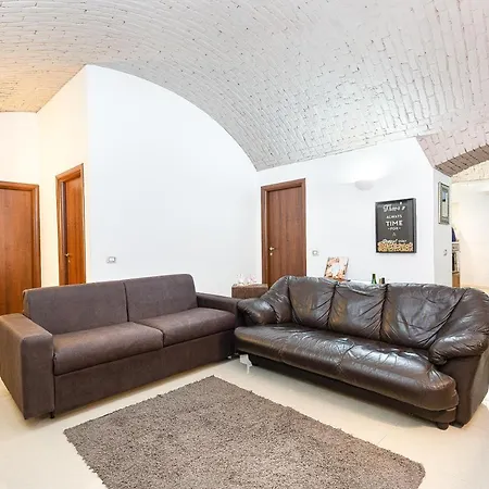 La Cantinetta Di - The Wine Cave In Milan, Huge 110sqm Next To Station * Milano