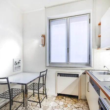 Roomy In Missori Near Metro And Duomo *