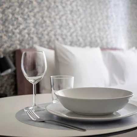 Italianway - The B Village Business Apartment *