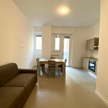 Farolfi Corso Di Porta Vittoria * Milano