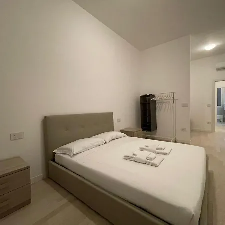 Farolfi Corso Di Porta Vittoria Milano