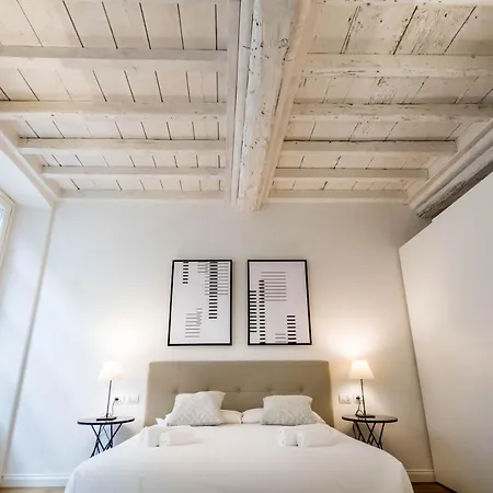 Apartment Altido Elegant Apartment In Perfect Centre *
