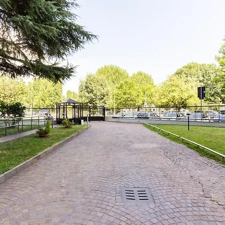Monolocale Industrial-Chic Di Fronte A San Siro Apartment *