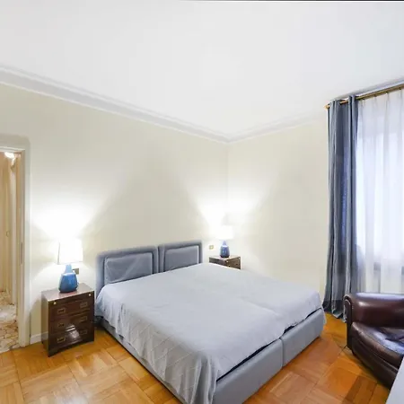 Roomy In Missori Near Metro And Duomo