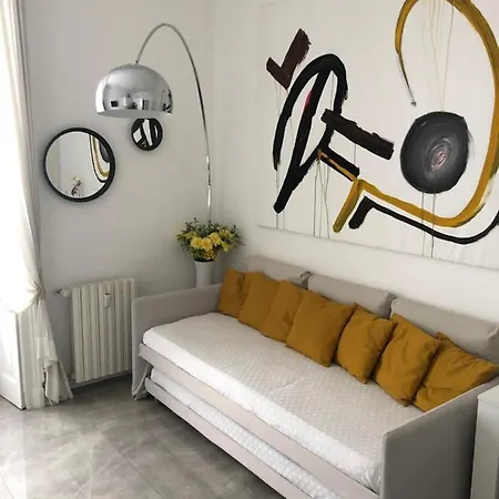 Casa Alberto Da Giussano, Elegante Bilocale In Centro Con Balcone Sul Parco *