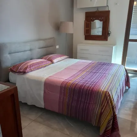 Διαμέρισμα Home Suite Home - Super Attic Suite -With Free Parking - Zone Iulm & Naba & Navigli - Metro Subway Romolo