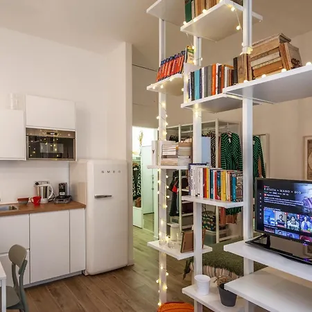 Fancy Studio In A Lively District *