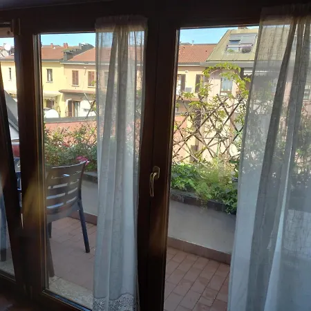 The Boheme Vintage Junior ---- Cozy & Quiet & Comfortable With Private Bathroom & Fully Equipped Kitchenette & Cozy Balcony - Lift To 4th Floor - Metro' -green Subway Porta Genova