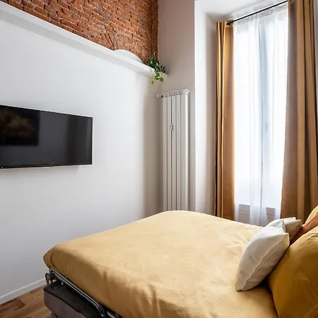 Rent - Duomo Brera - Elegant In Design District *