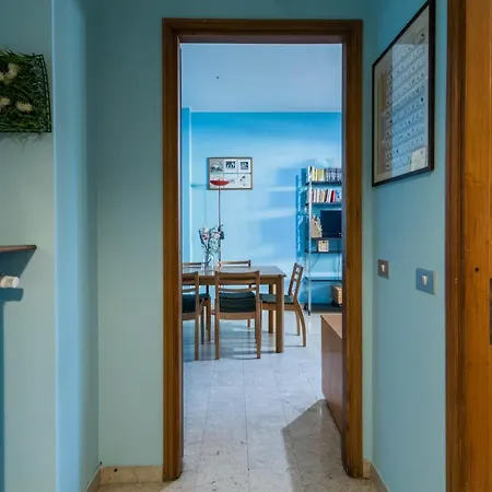 Altido Quiet Apt For 4 With Terrace Near Train Station Apartamento Milão