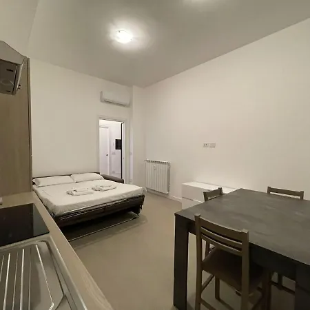 Farolfi Corso Di Porta Vittoria *