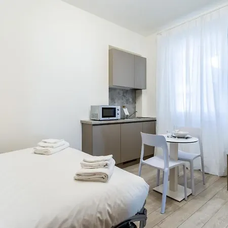 Italianway - The B Village Business Apartment