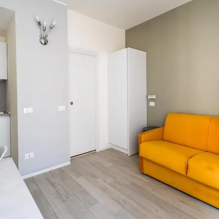 Italianway - The B Village Business