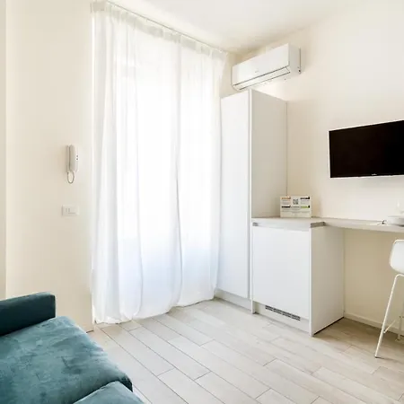 Italianway - The B Village Business Apartment *