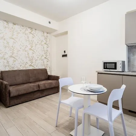 Italianway - The B Village Business