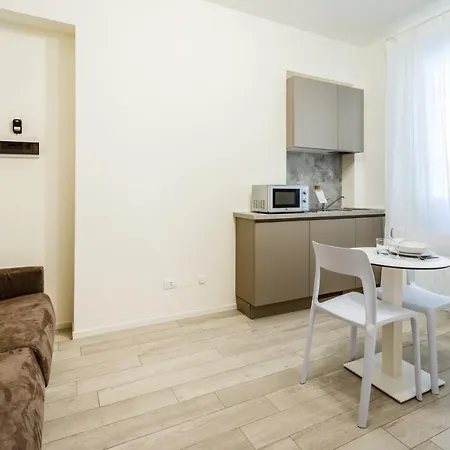 Italianway - The B Village Business Milan