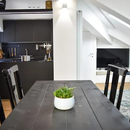 Luxury Attic With Jacuzzi In Navigli
