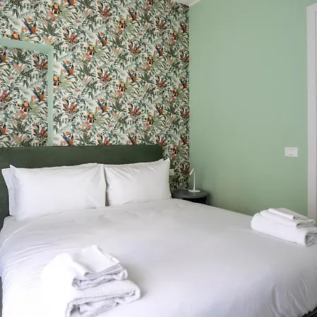 Italianway - The B Village Business Apartment *