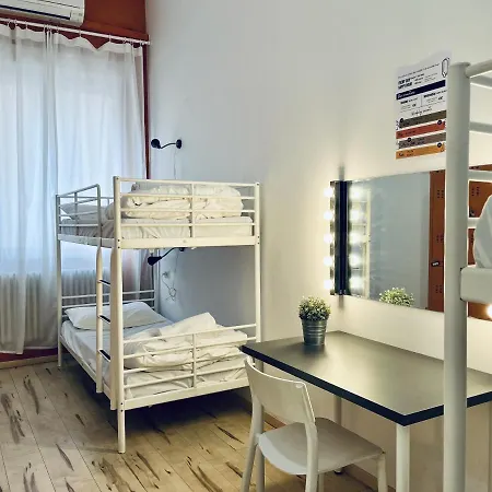 Hostel Quo