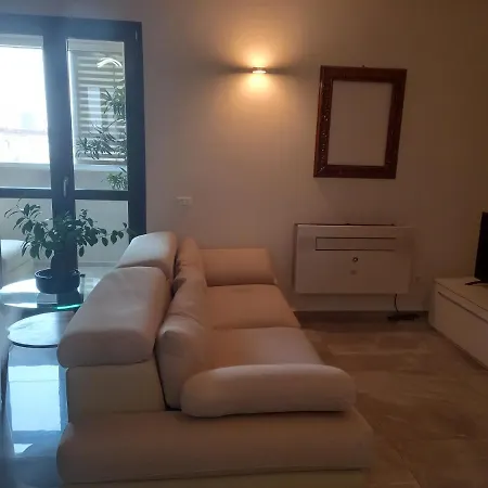 Home Suite Home - Super Attic Suite -With Free Parking - Zone Iulm & Naba & Navigli - Metro Subway Romolo Apartment