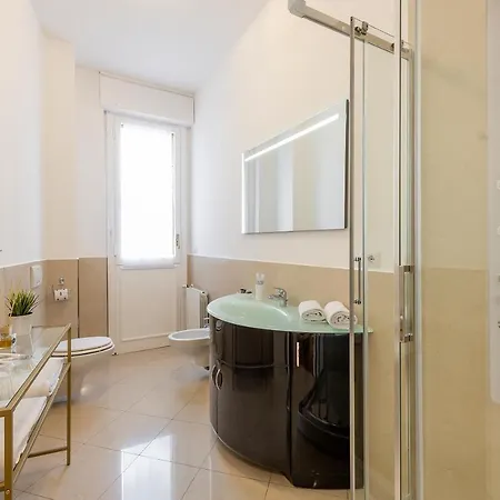 Royal - Centro Cadorna Apartment *