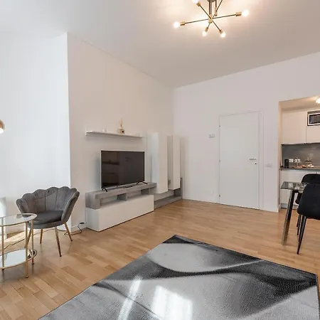 Royal - Centro Cadorna Apartman *