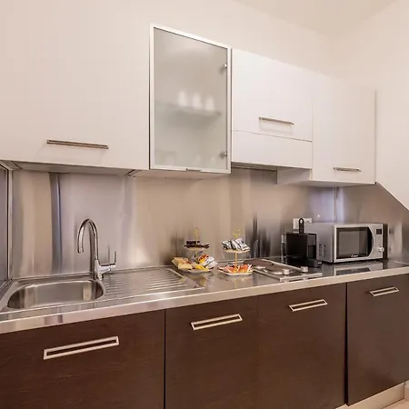 Royal - Centro Cadorna *