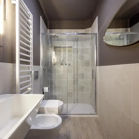 Lägenhet Golden Prestige Milano