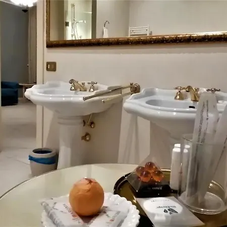 Mercanti Apts Via Passarella Apartman *