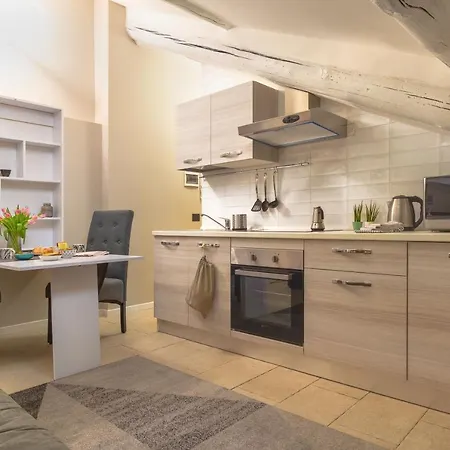 Hq - Corso Buenos Aires *