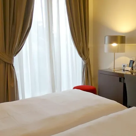 Scala 4* Μιλάνο
