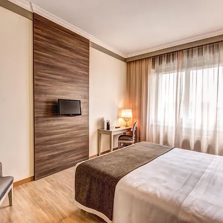 Hotel Romana 4*