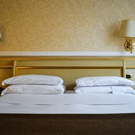 Romana Hotel 4*