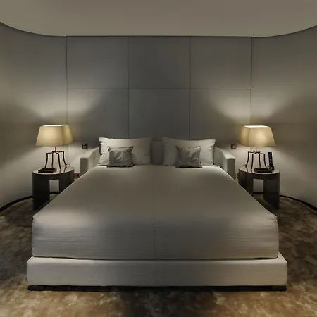 Armani Szálloda 5*