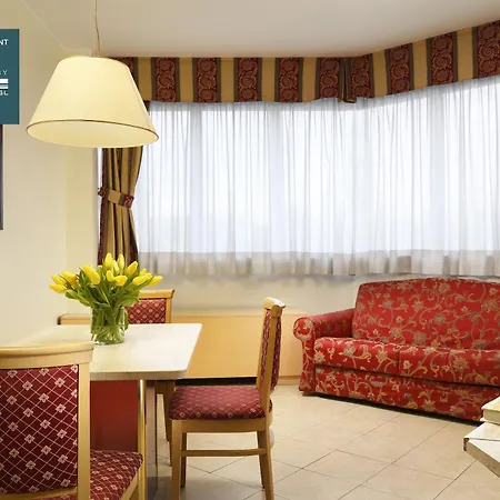 Unaway & Quark Due Μιλάνο