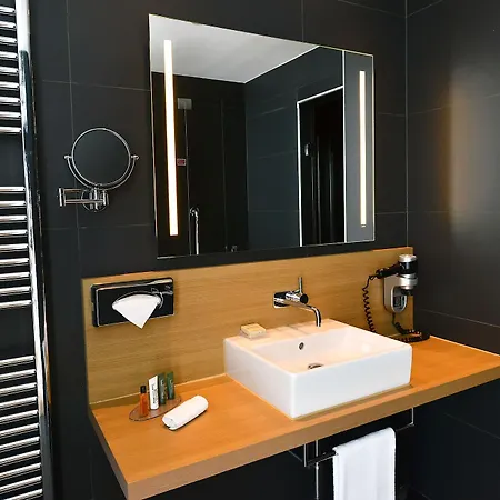 Hilton Garden North 4* Милан