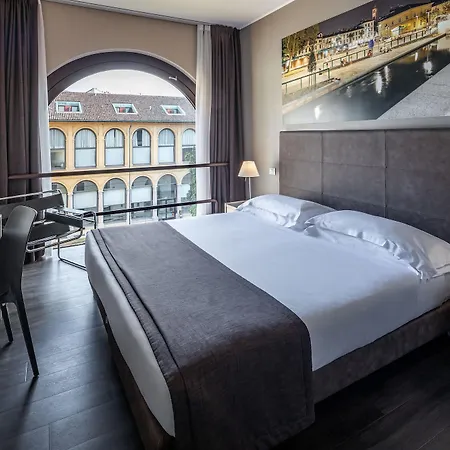 Palazzo Delle Stelline 3* Милан