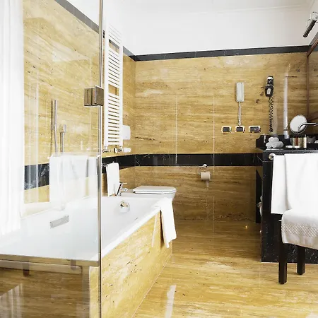 Manzoni Hotel 4*